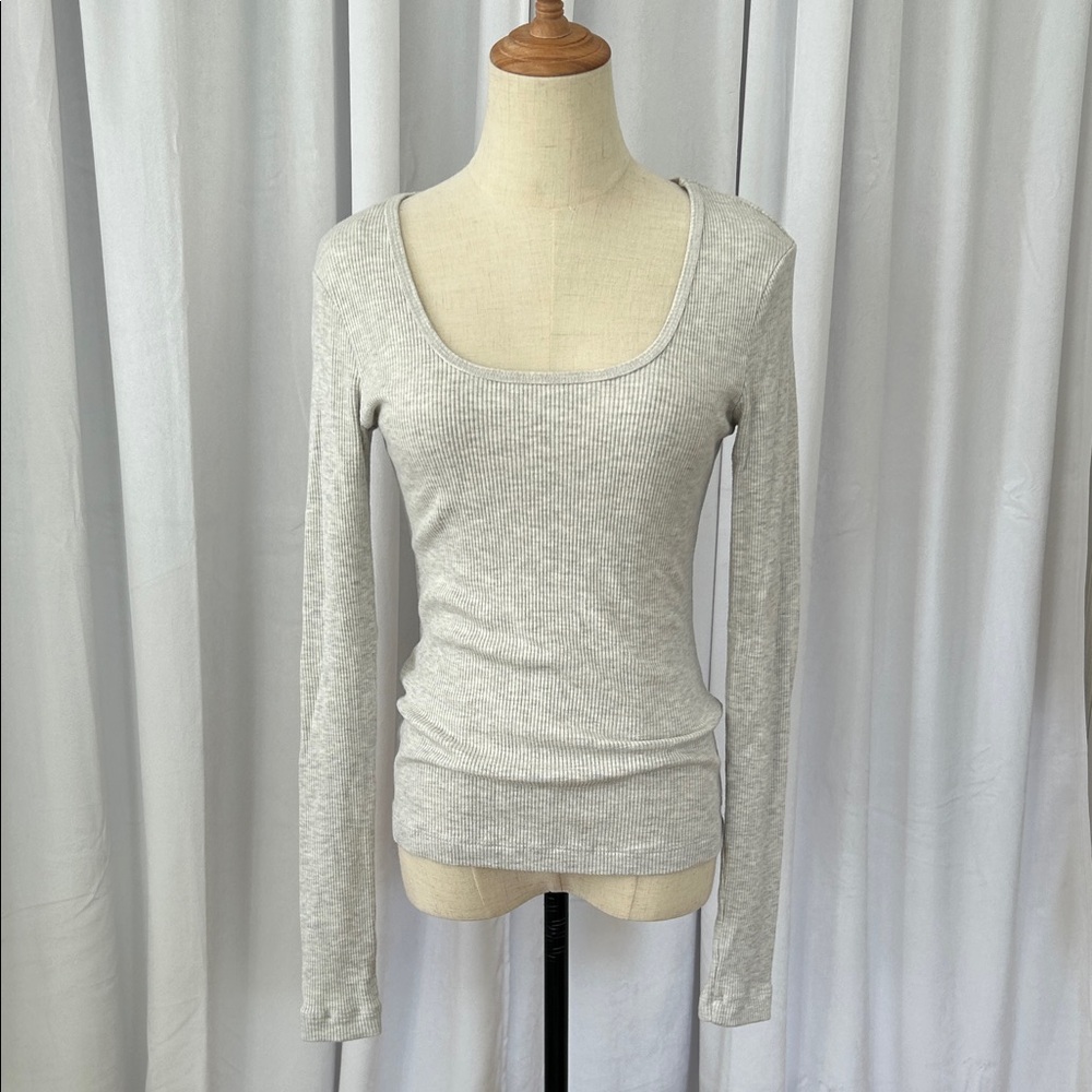 CITIZENS OF HUMANITY Light Gray Long Sleeve Top